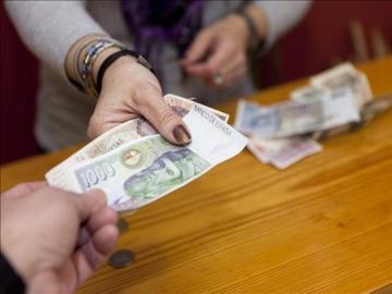 Los españoles todavía guardan millones de euros en pesetas