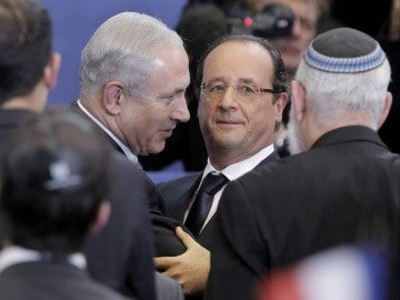 El primer ministro israelí Benjamin Netanyahu, junto al presidente francés Francois Hollande