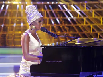Roko es Nina Simone Roko es Nina Simone