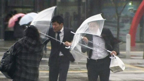 Fuertes rachas de viento en Jap&oacute;n