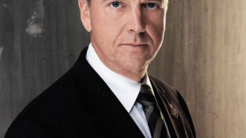 Gregory Itzin