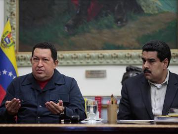 Hugo Chávez junto al vicepresidente, Nicolás Maduro Hugo Chávez junto al vicepresidente, Nicolás Maduro