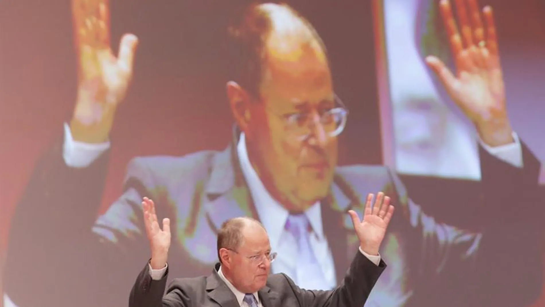 Steinbrück, un exaliado de Merkel que luchará por la Cancillería alemana Steinbrück, un exaliado de Merkel que luchará por la Cancillería alemana