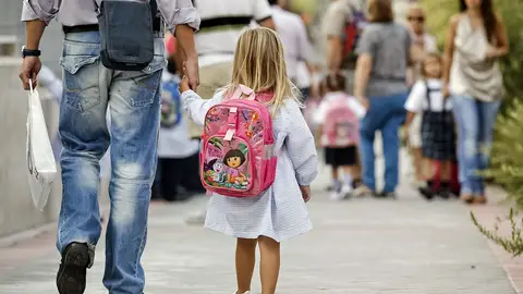 Los alumnos españoles de 4º, por debajo de la media de la OCDE y UE Los alumnos españoles de 4º, por debajo de la media de la OCDE y UE