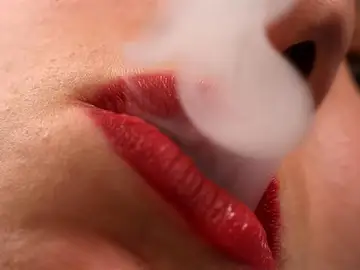 Joven fumadora Joven fumadora