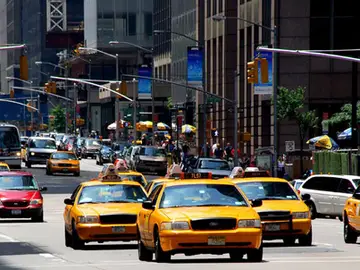 Los típicos taxis amarillos de Nueva York Los típicos taxis amarillos de Nueva York