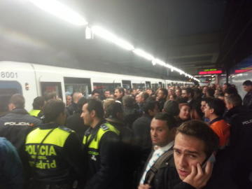 La Policía tiene que personarse en el andén del metro