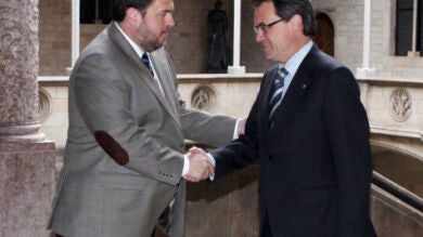Un sondeo sitúa a ERC por primera vez por delante de CiU en intención de voto