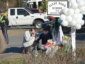 Dolor en EEUU tras el tiroteo en Newtown Dolor en EEUU tras el tiroteo en Newtown