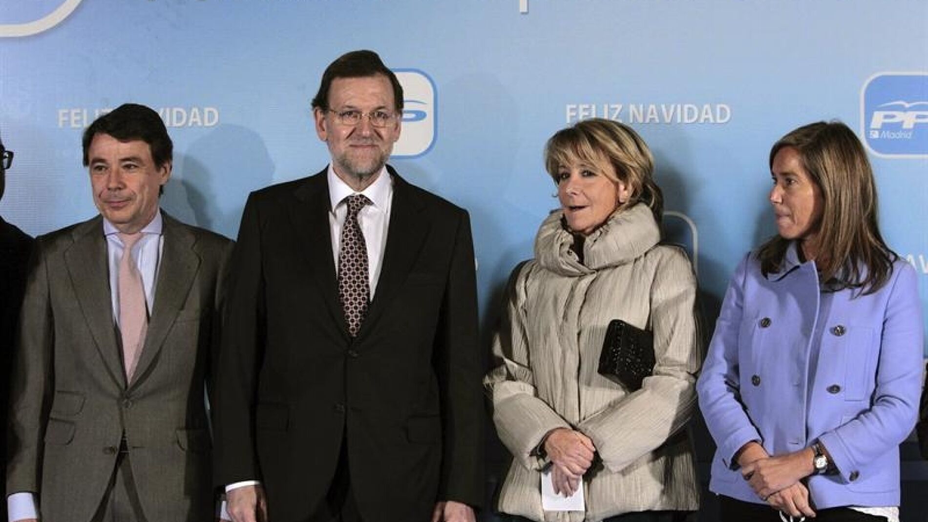 Mariano Rajoy acompa&ntilde;ado por Ignacio Gonz&aacute;lez, Esperanza Aguirre y Ana Mato.