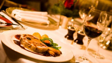 Un hombre finge estar borracho para no pagar una cena de Nochevieja en Galicia