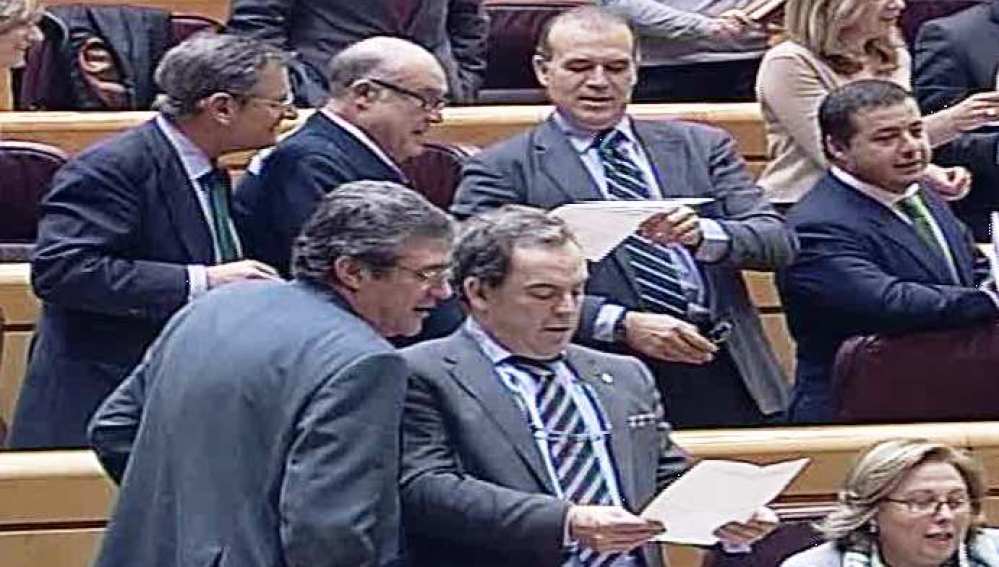 Los senadores cantan un villancico en la Cámara Alta