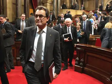 Artur Mas a su salida del hemiciclo tras su primera jornada de investidura. Artur Mas a su salida del hemiciclo tras su primera jornada de investidura.