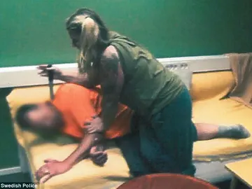 Una mujer mata a su pareja en Suecia con el cuchillo que le regaló su jefe Una mujer mata a su pareja en Suecia con el cuchillo que le regaló su jefe