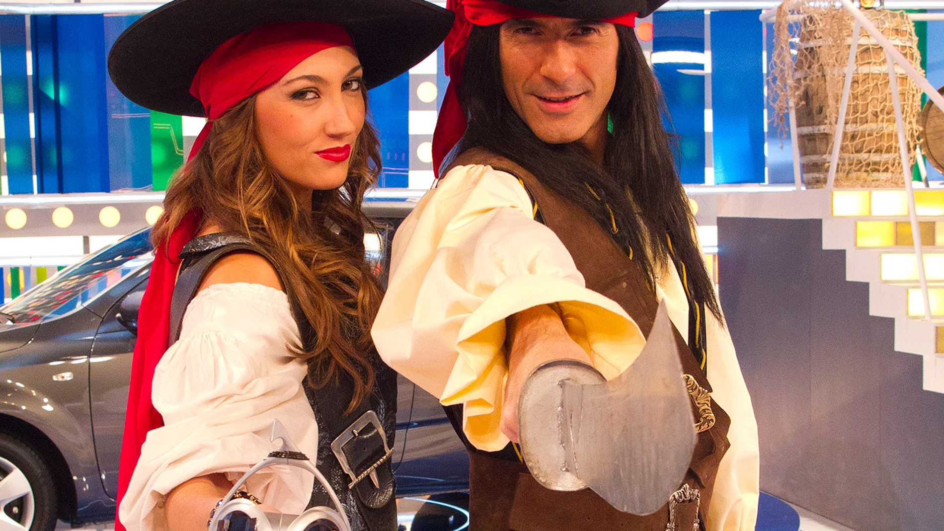 Jorge Fernández y Paloma en el Especial Piratas