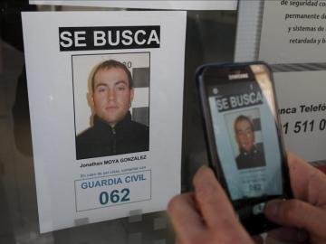 Aún se busca al asesino Aún se busca al asesino