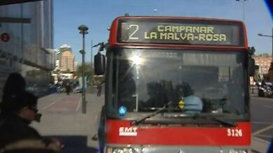 Valencia expedienta al conductor de un autobús municipal por usar su móvil mientras conducía 