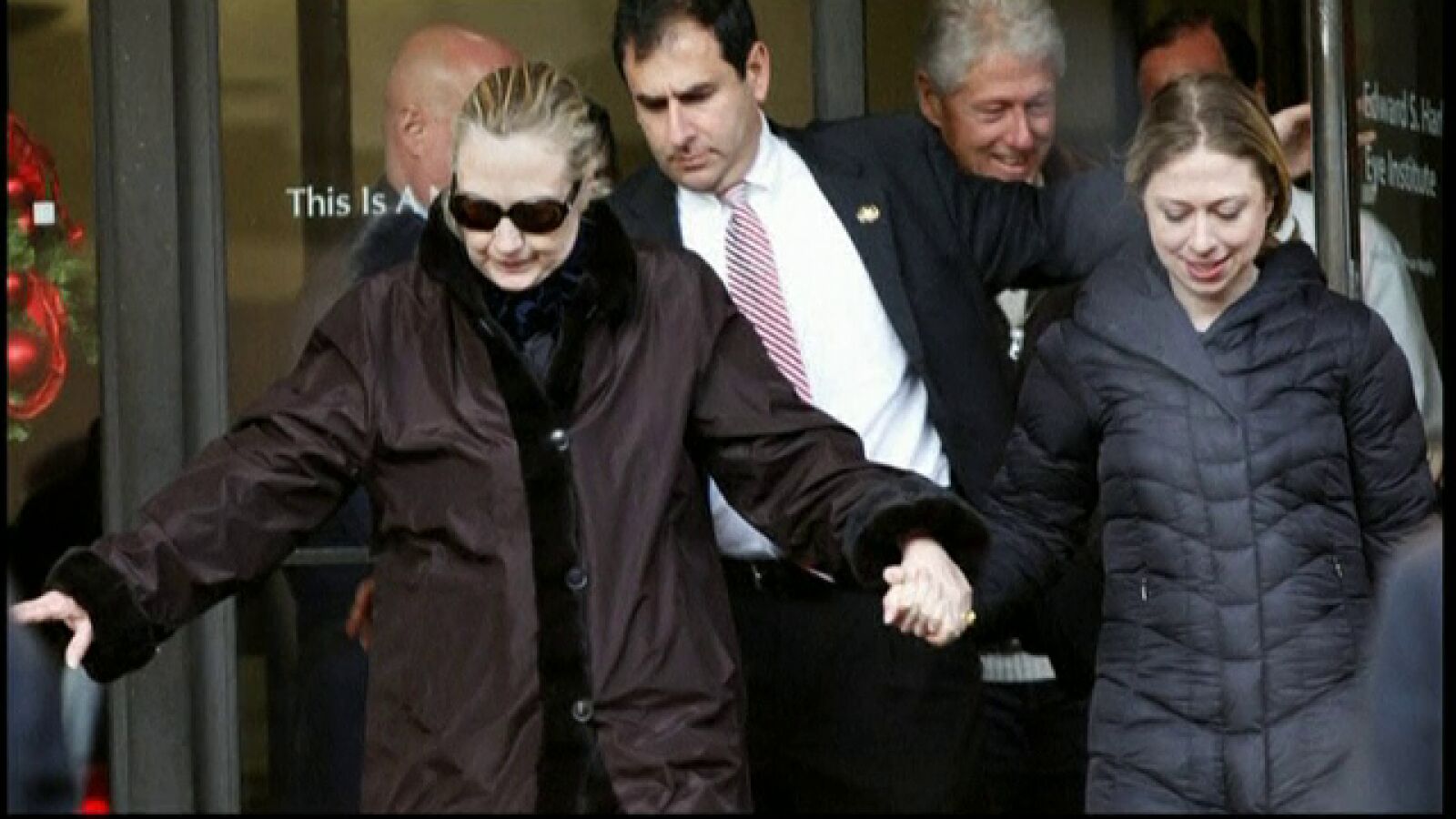 Hillary Clinton abandona el hospital en el que estaba ingresada por un coágulo cerebral