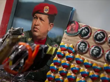 Simbolos chavistas en una tienda de Caracas. Simbolos chavistas en una tienda de Caracas.
