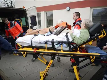 El servicio de rescate evuacúa a varios vecinos de Hannover para la desactivación de una bomba El servicio de rescate evuacúa a varios vecinos de Hannover para la desactivación de una bomba