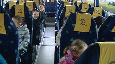 El colegio Montserrat ya tiene autobús El colegio Montserrat ya tiene autobús