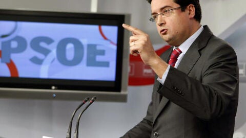 &Oacute;scar L&oacute;pez lamenta que Moren&eacute;s act&uacute;e como un "bombero pir&oacute;mano"