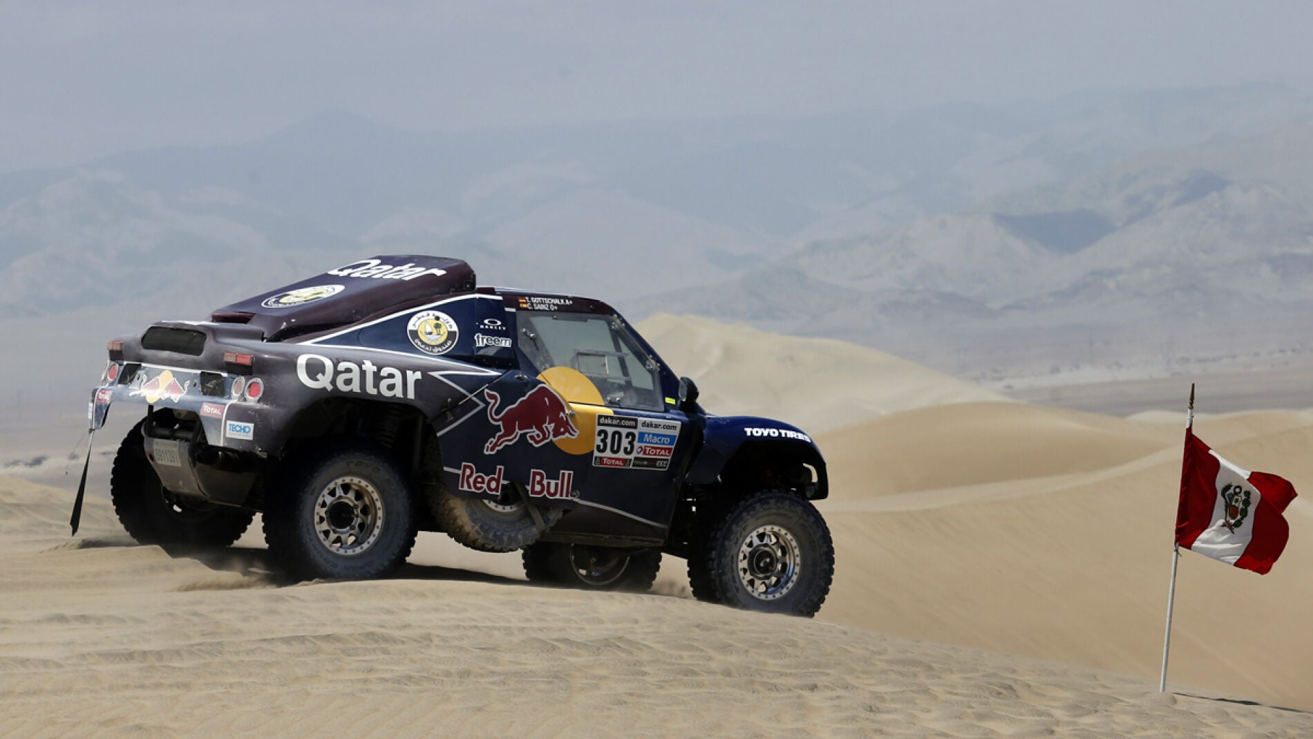 Carlos Sainz, en acci&oacute;n en el Dakar