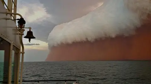 Tormenta de arena en el oeste de Australia Tormenta de arena en el oeste de Australia