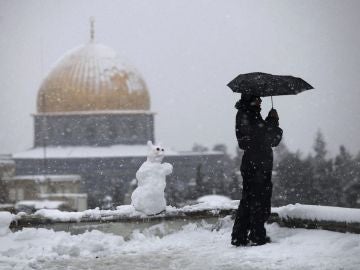 Jerusalén se cubre de nieve