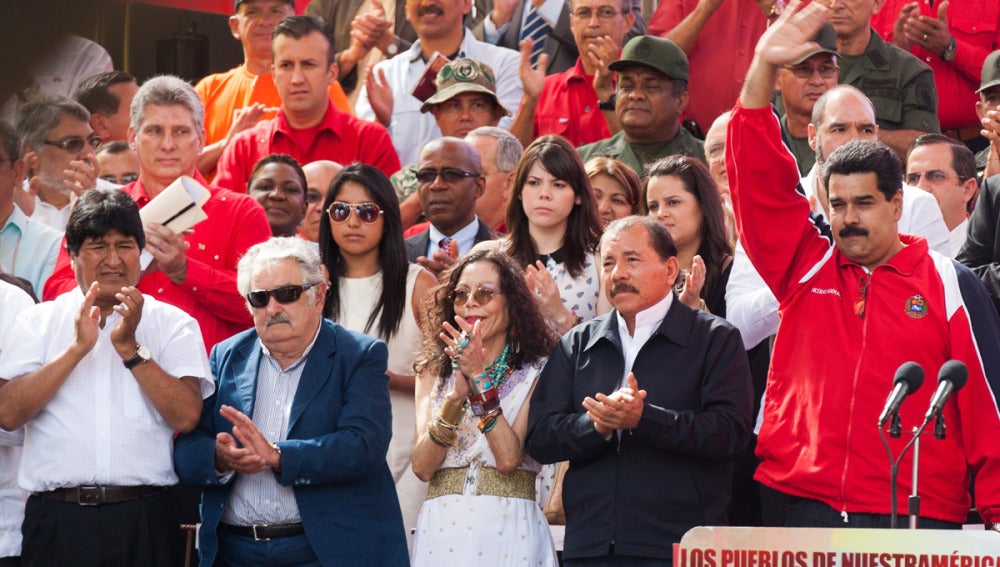 Nicolás Maduro junto a Evo Morales, José Mujica, Rosario Morillo, Daniel Ortega 