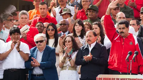 Nicolás Maduro junto a Evo Morales, José Mujica, Rosario Morillo, Daniel Ortega Nicolás Maduro junto a Evo Morales, José Mujica, Rosario Morillo, Daniel Ortega