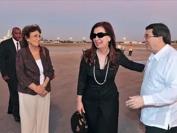 La presidenta de Argentina, Cristina Fernández, junto al canciller de Cuba, Bruno Rodríguez. La presidenta de Argentina, Cristina Fernández, junto al canciller de Cuba, Bruno Rodríguez.
