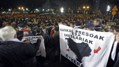 Multitudinaria manifestación en Bilbao a favor de los presos de ETA