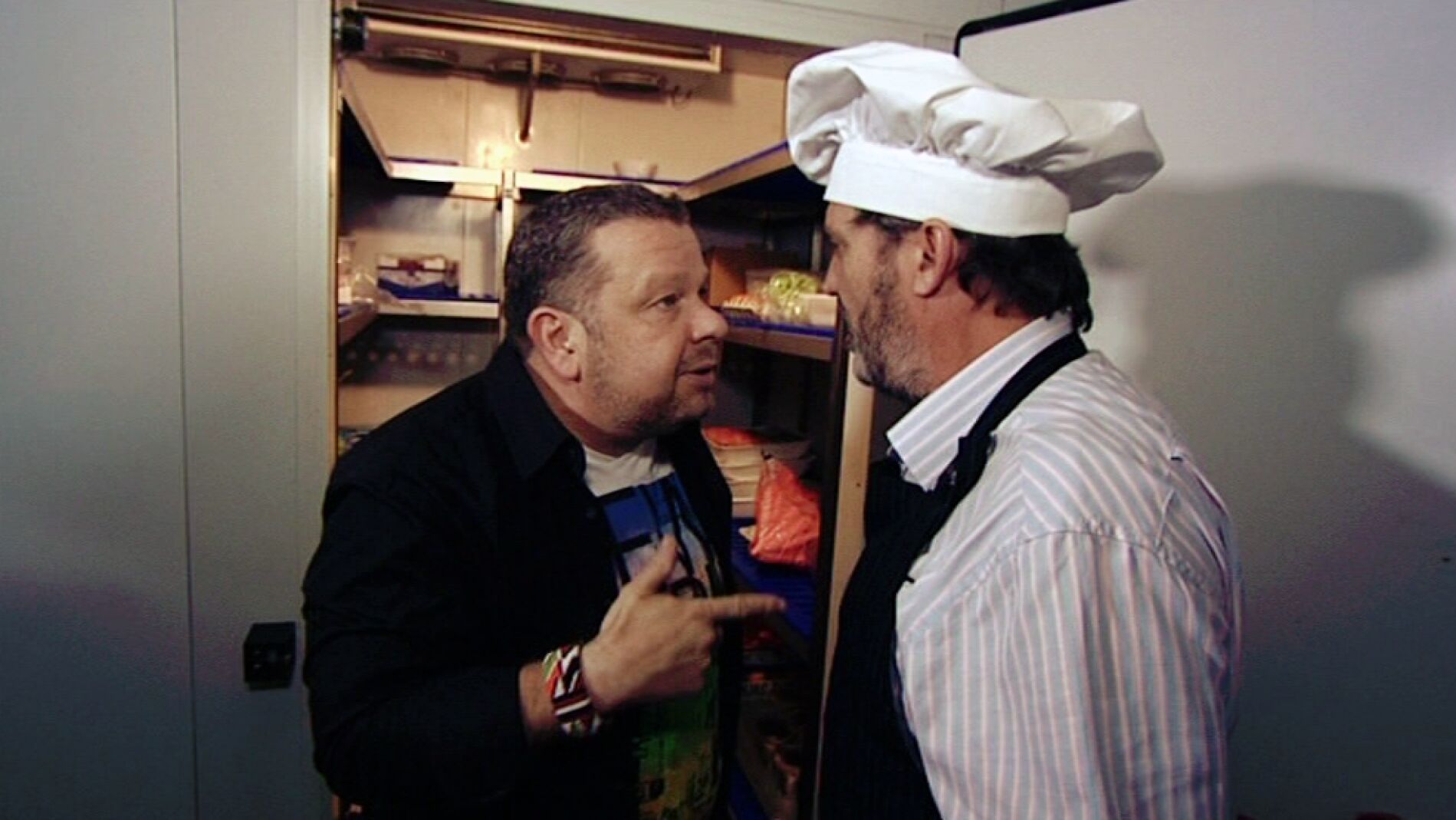 Aumenta la tensión entre Carlos y Chicote