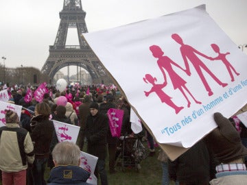 Masiva protesta en Francia contra el matrimonio homosexual (archivo)