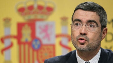 Economía prevé que se cree empleo a mediados de 2014