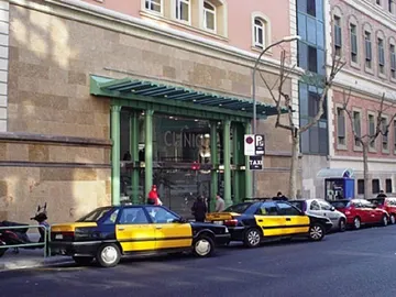 Fachada del Hospital Clínic de Barcelona Fachada del Hospital Clínic de Barcelona