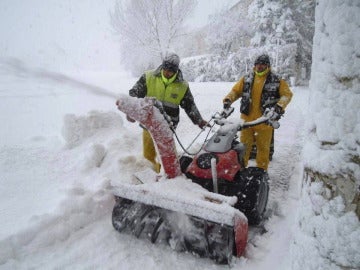 El temporal mantiene en alerta a 35 provincias