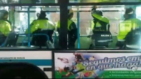 Polic&iacute;a local de Huelva.