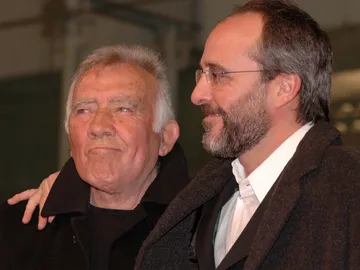 Fernando Guillén, con su hijo y también actor Fernando Guillén Cuervo Fernando Guillén, con su hijo y también actor Fernando Guillén Cuervo