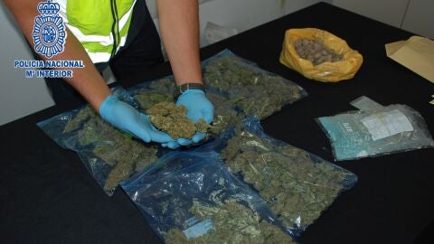 Desarticulada una red que traficaba con drogas