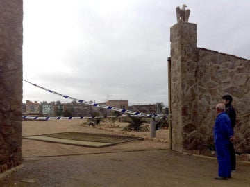 Muere una mujer en Badajoz al caerle encima un portón metálico por el fuerte viento