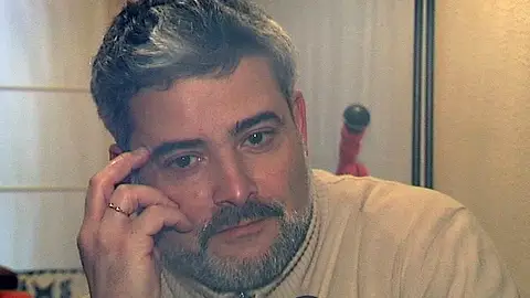 Nos cuenta cómo salvó la vida tras sufrir un accidente de tráfico y deambular perdido durante horas Nos cuenta cómo salvó la vida tras sufrir un accidente de tráfico y deambular perdido durante horas