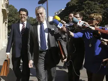 Corrupción, un goteo que mina la confianza y clama transparencia Corrupción, un goteo que mina la confianza y clama transparencia