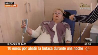 Diez euros por dormir en una butaca reclinable en hospitales de Cataluña