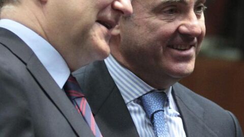  Luis de Guindos, y el vicepresidente econ&oacute;mico de la Comisi&oacute;n Europea, Olli Rehn