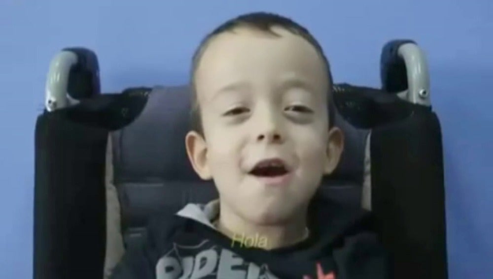 Antonio Un Niño Con Parálisis Cerebral El Más Querido En Su Colegio De San Fernando