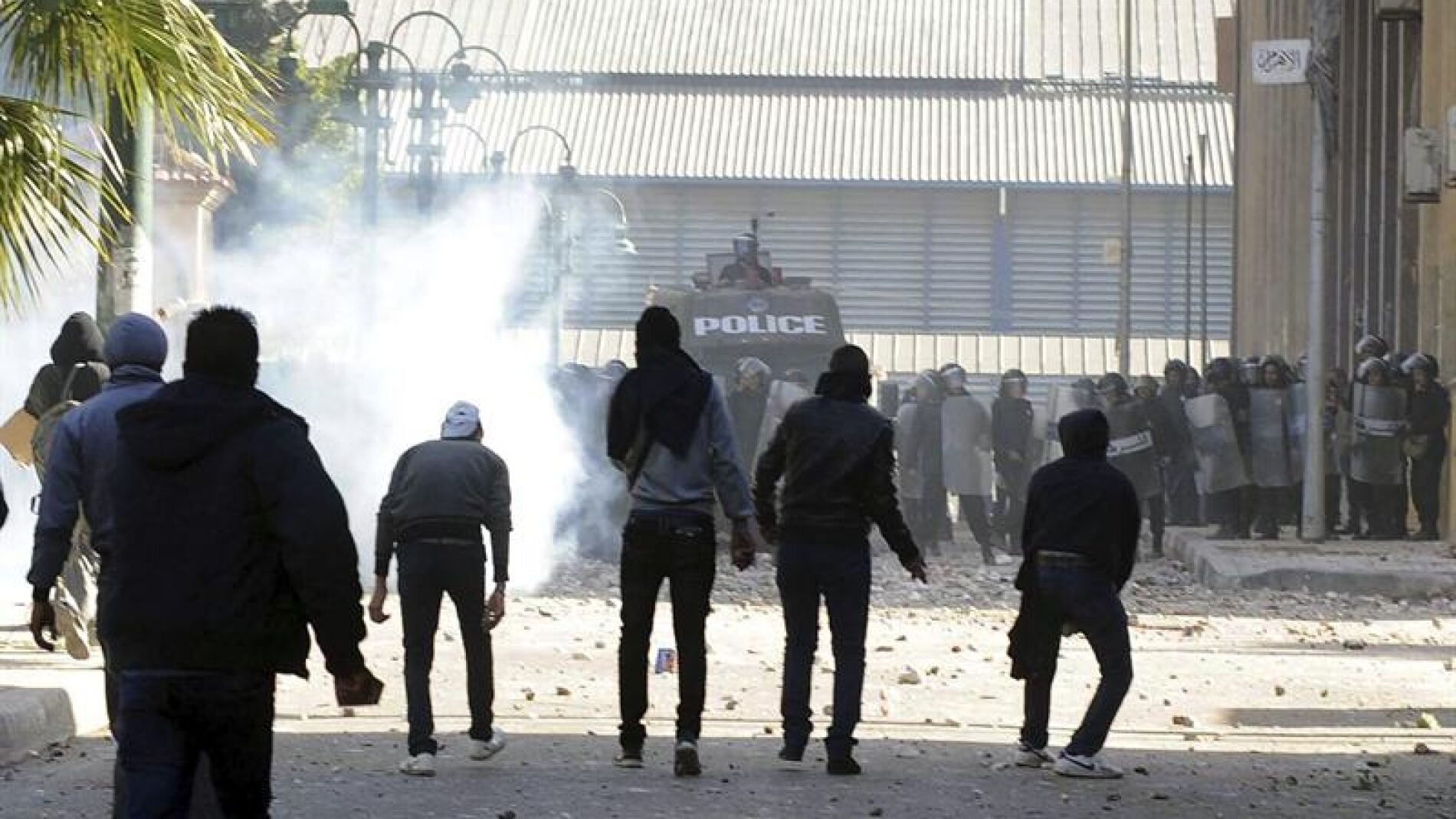 Enfrentamientos entre polic&iacute;a y manifestantes en Egipto