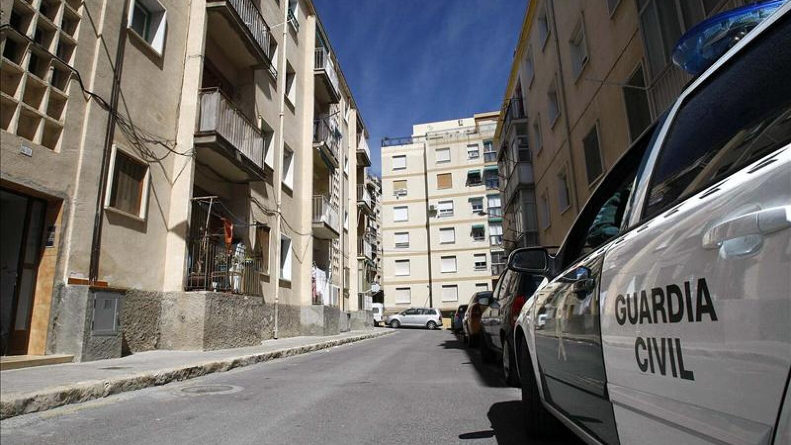 Detenido por matar de una puñalada a vecino tras causar un fuego en su casa