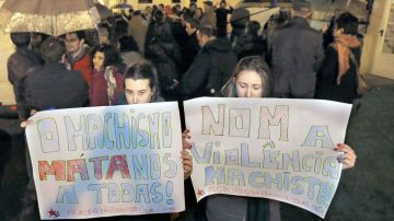 Manifestación contra la agresión a dos mujeres en Ames (Coruña)